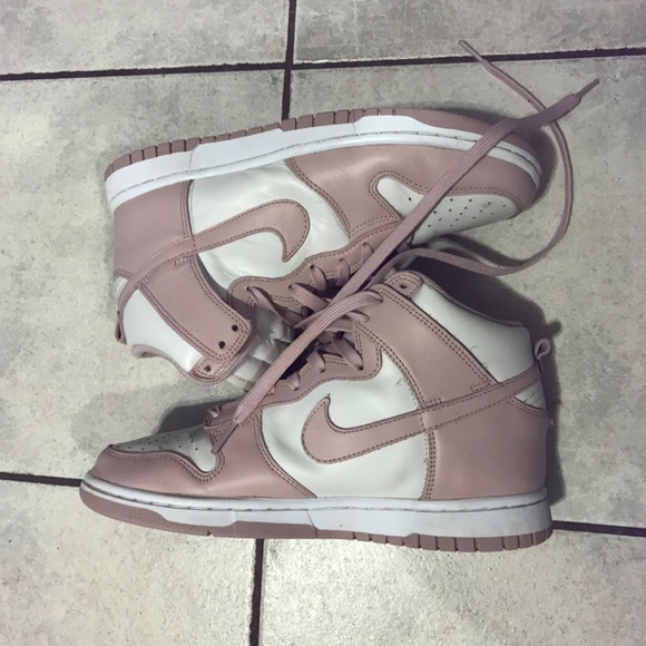 Nike Pink Dunk Hightop sneakers - Picture 3 of 16